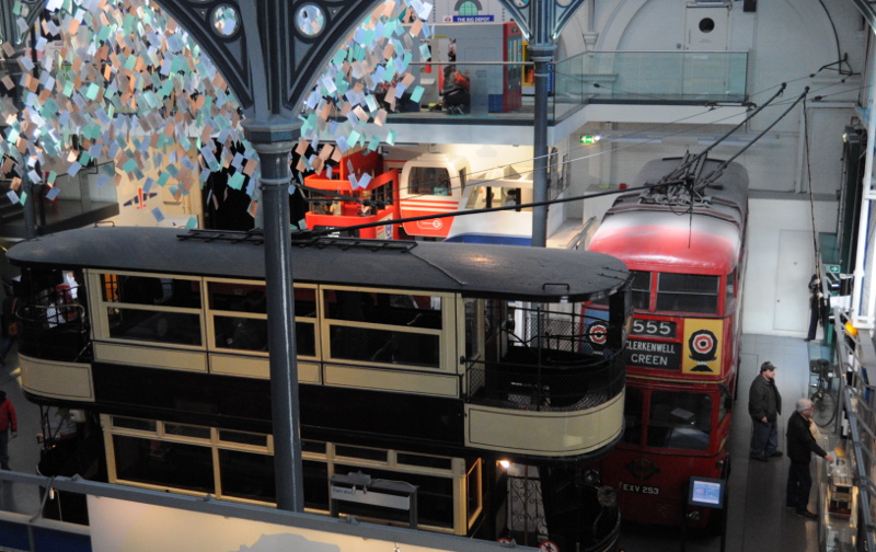 Tramvai si Troleibuz la Transport Museum London